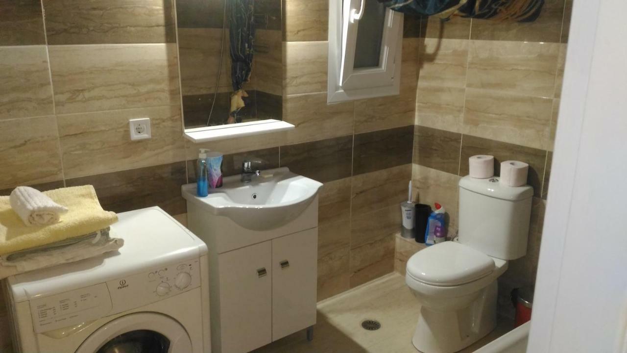 Apartment On Dimitrakopoulou Athens Luaran gambar
